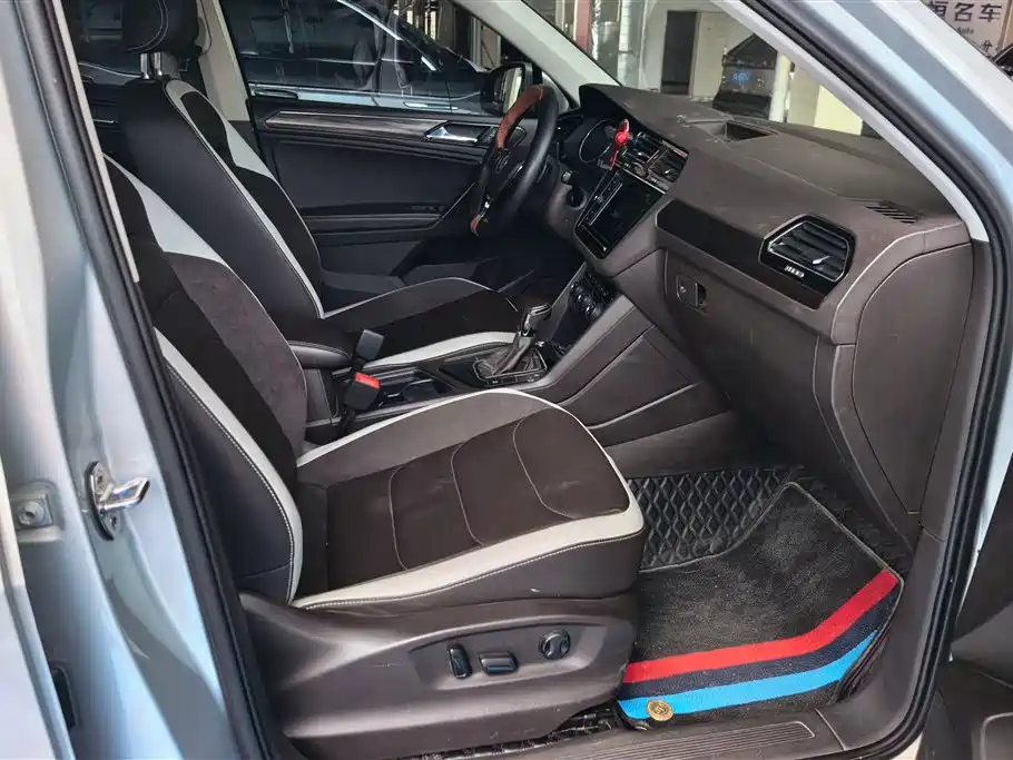 Volkswagen Tiguan L 2018 330TSI Automatic 2WD Luxury Edition фото 8