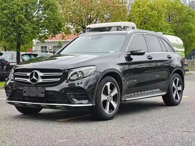 MERCEDES-BENZ GLC