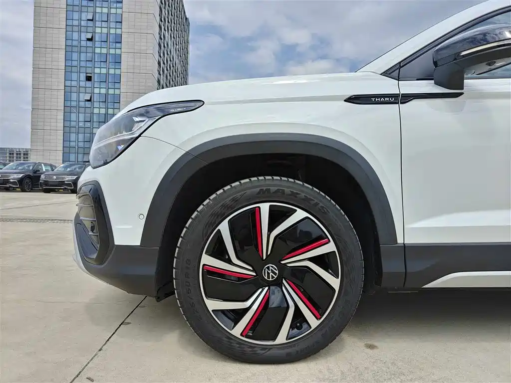 Volkswagen Tharu 2024 300TSI 2WD Moon Premium Edition фото 15