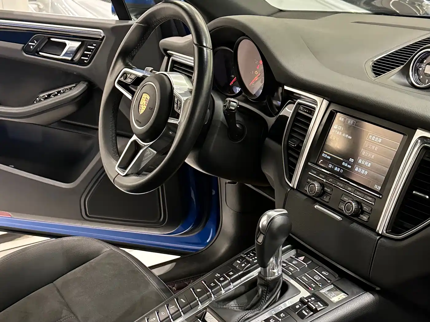 Porsche Macan 2016 Macan S 3.0T фото 6
