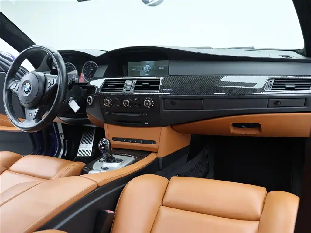 BMW M5 2005 Model M5 фото 23
