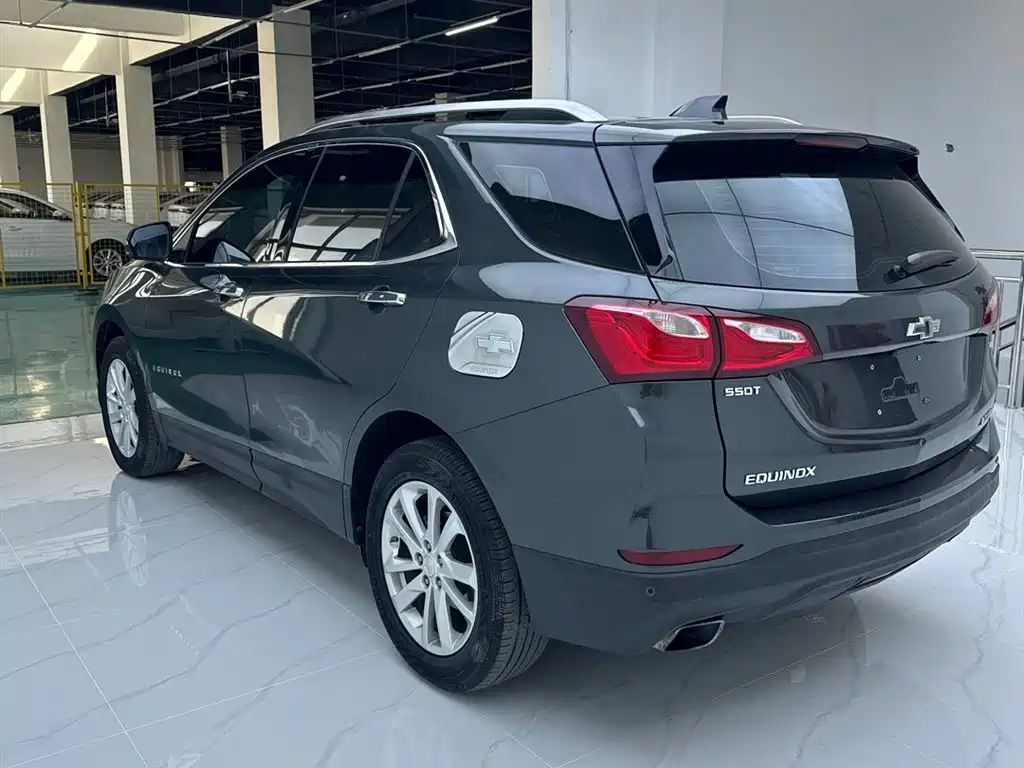 Chevrolet Equinox 2018 550T Automatic 4WD Guardian Edition фото 7