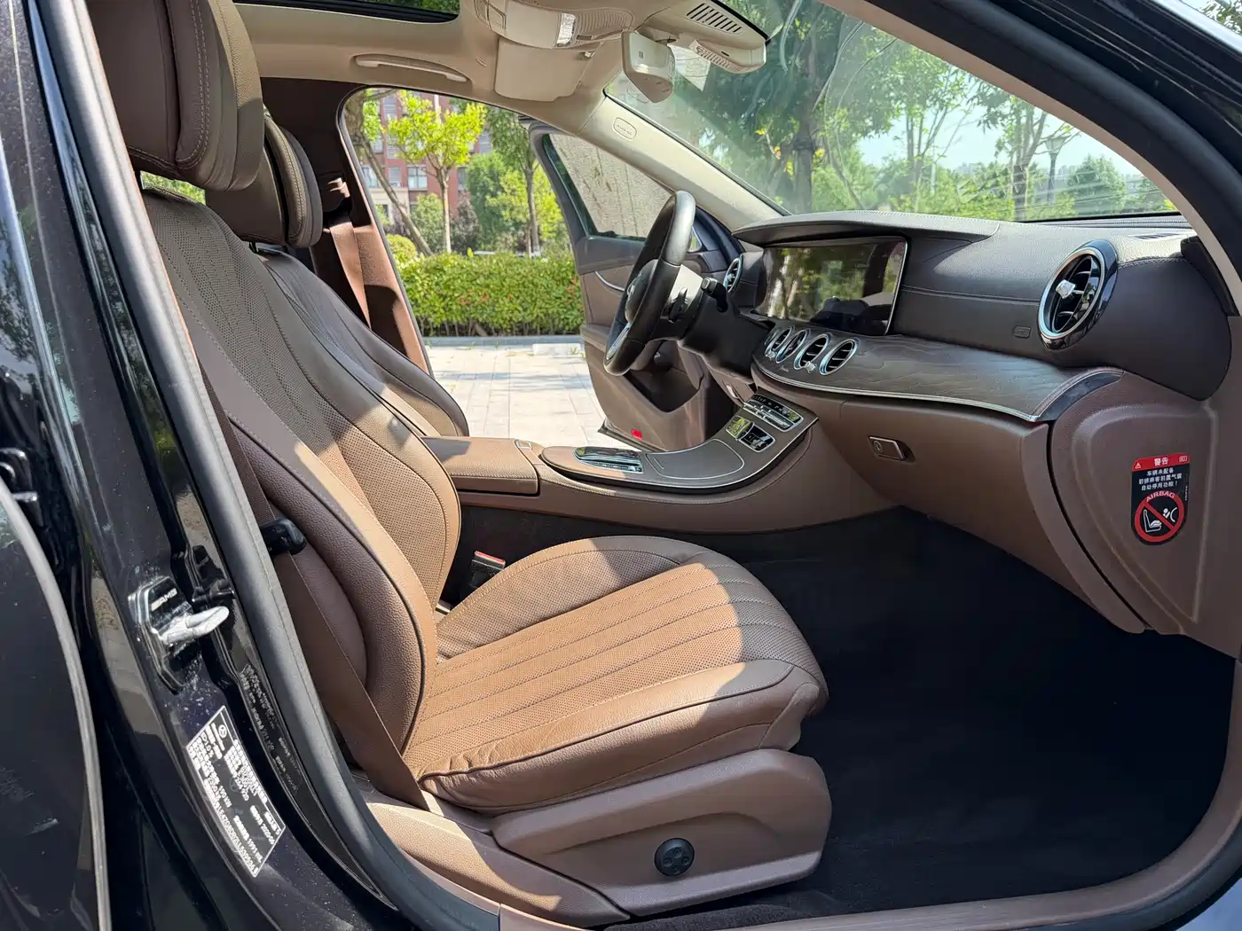 Mercedes-Benz E-Class 2020 Facelift E 300 L Exclusive фото 17