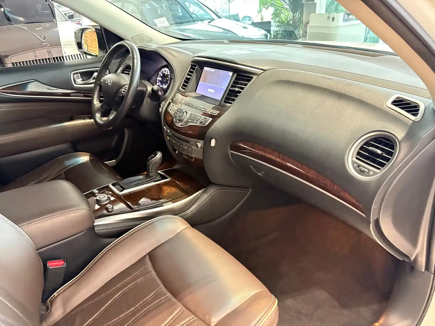 Infiniti QX60 (Import) 2018 2018 2.5 S/C Hybrid AWD Champion Family Edition
