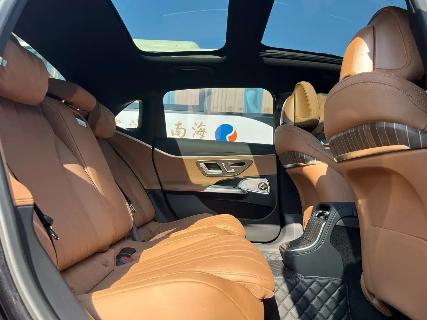 Mercedes-Benz E-Class 2025 E 300 L Luxury фото 9