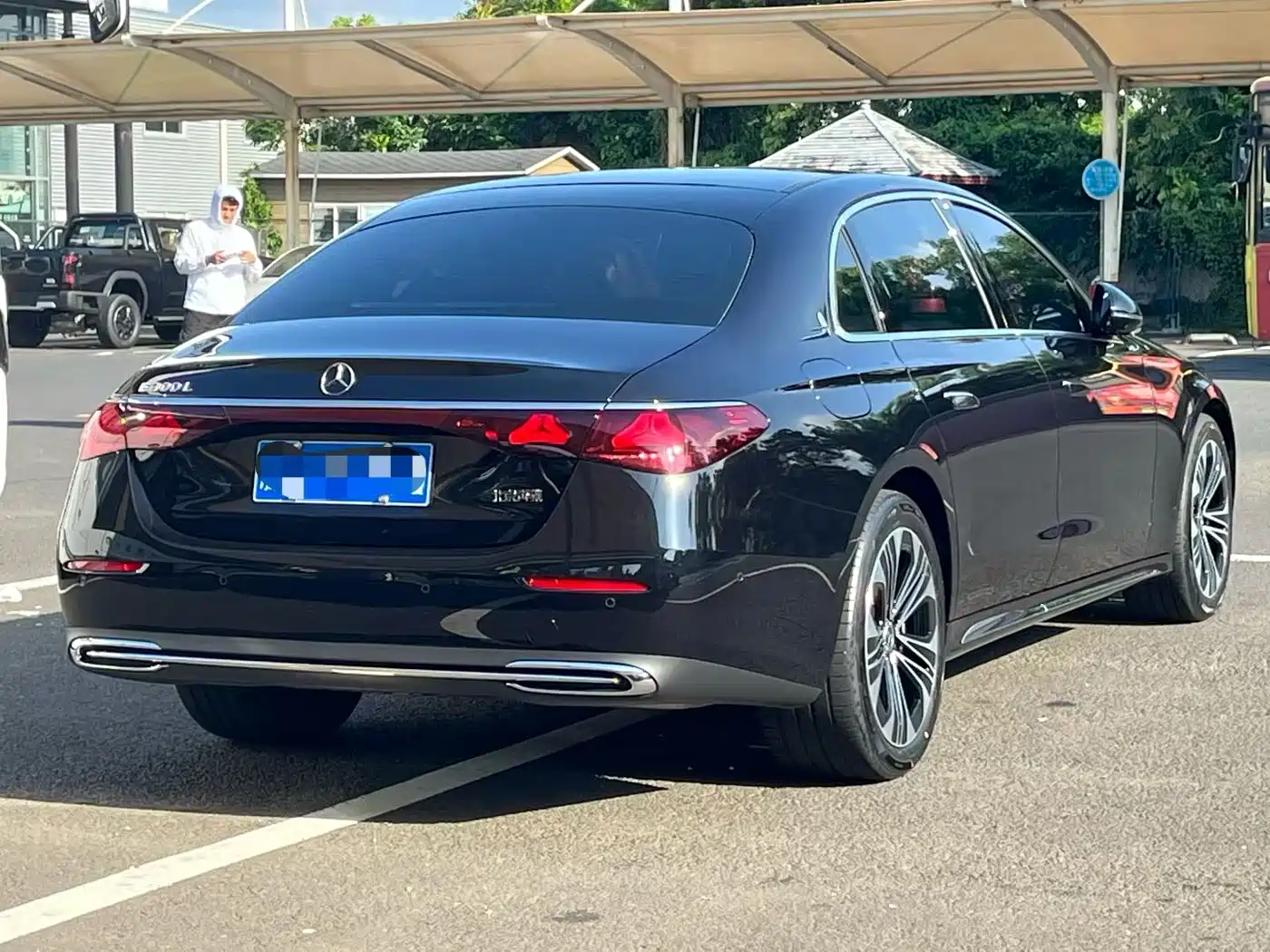 Mercedes-Benz E-Class 2025 E 300 L Luxury фото 6