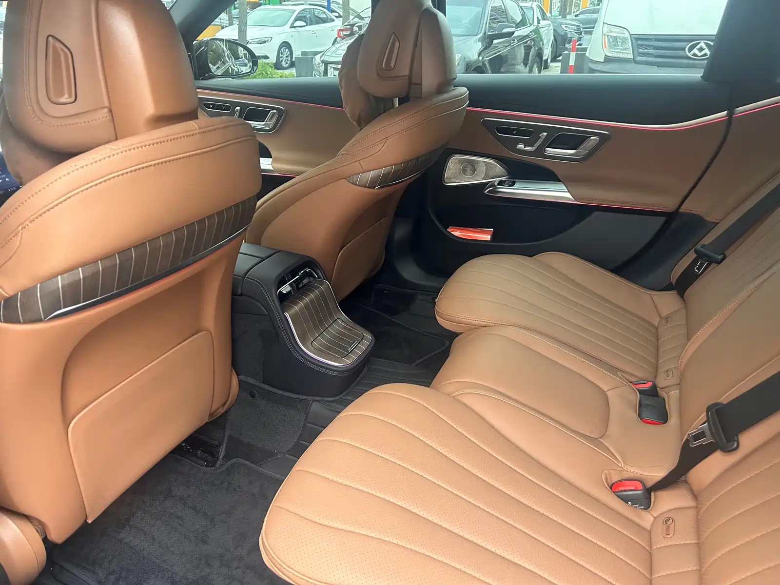 Фото 8 - Mercedes-Benz E-Class