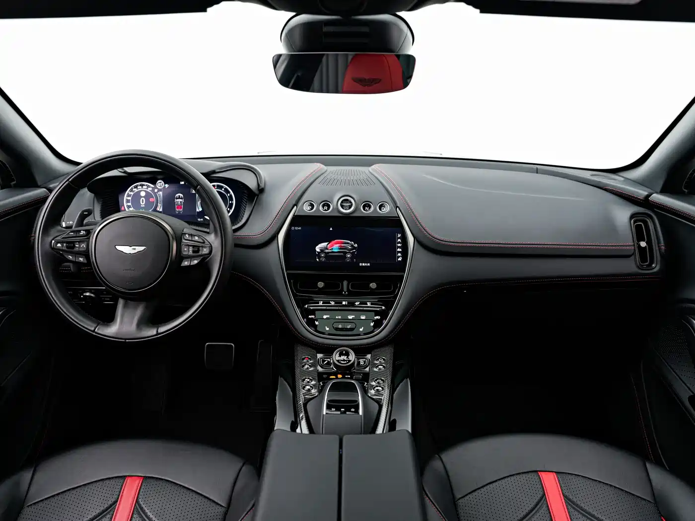 ASTON MARTIN DBX