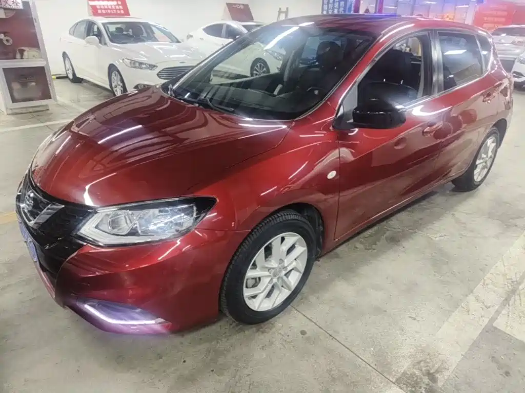 Nissan Tiida 2021 1.6L CVT Cool Edition