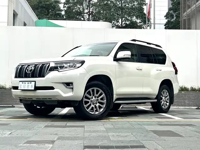TOYOTA PRADO