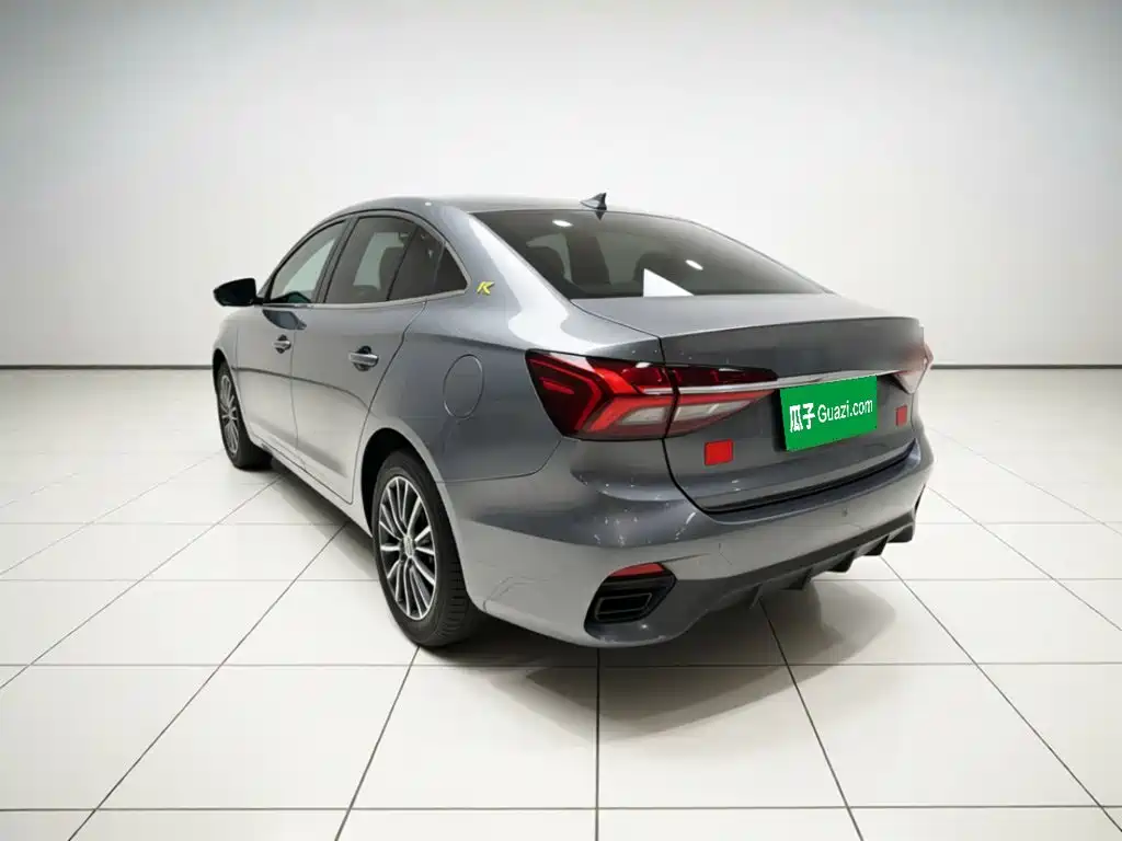 Photo 4 - Roewe i5