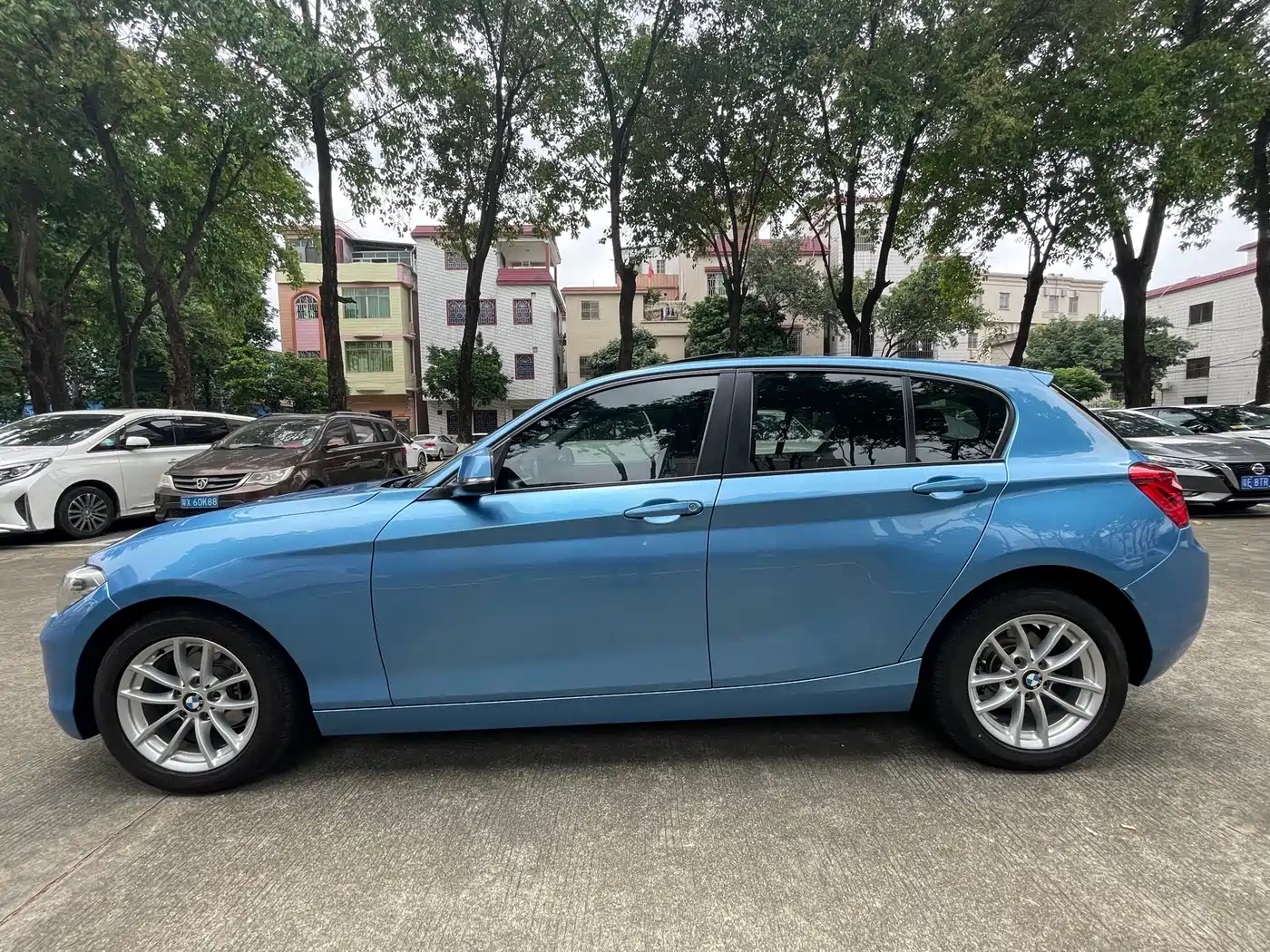BMW 1 Series 2018 118i Fashion Edition фото 8