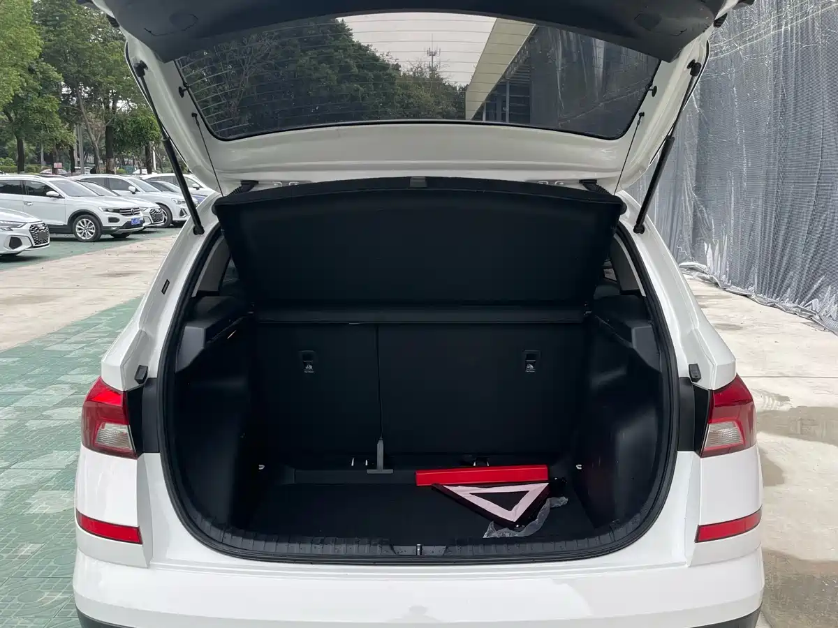 Škoda Kamiq 2022 1.5L Automatic Comfort Edition фото 25