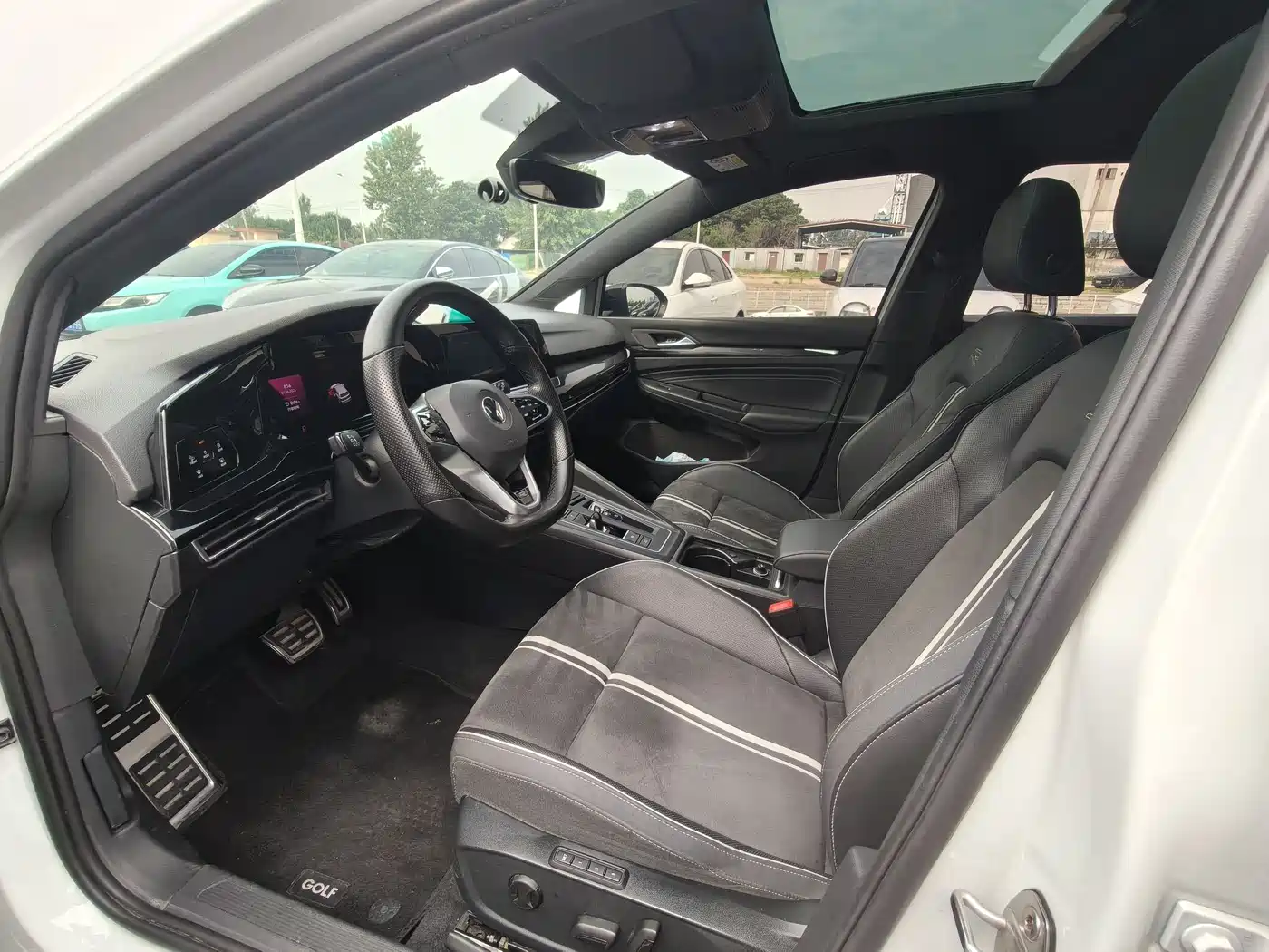 Volkswagen Golf 2021 280TSI DSG R-Line фото 7