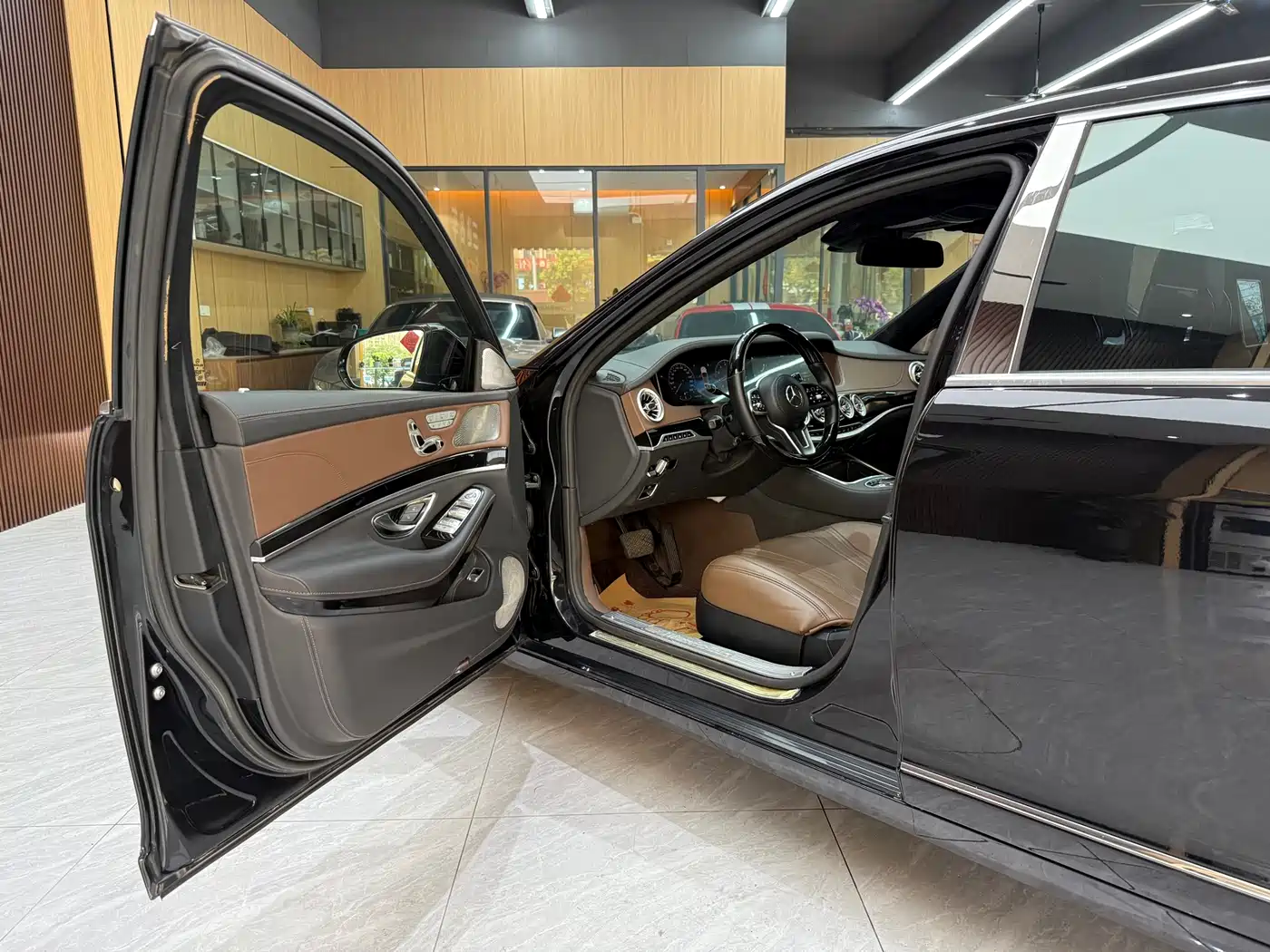 Mercedes-Benz S-Class 2011 S 350 L CGI фото 10