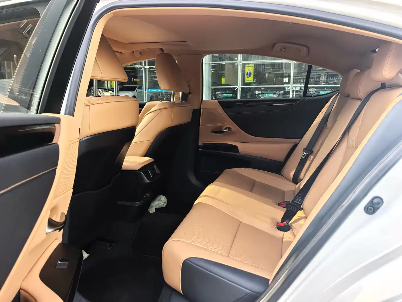 Lexus ES 2024 200 Premium Edition фото 9