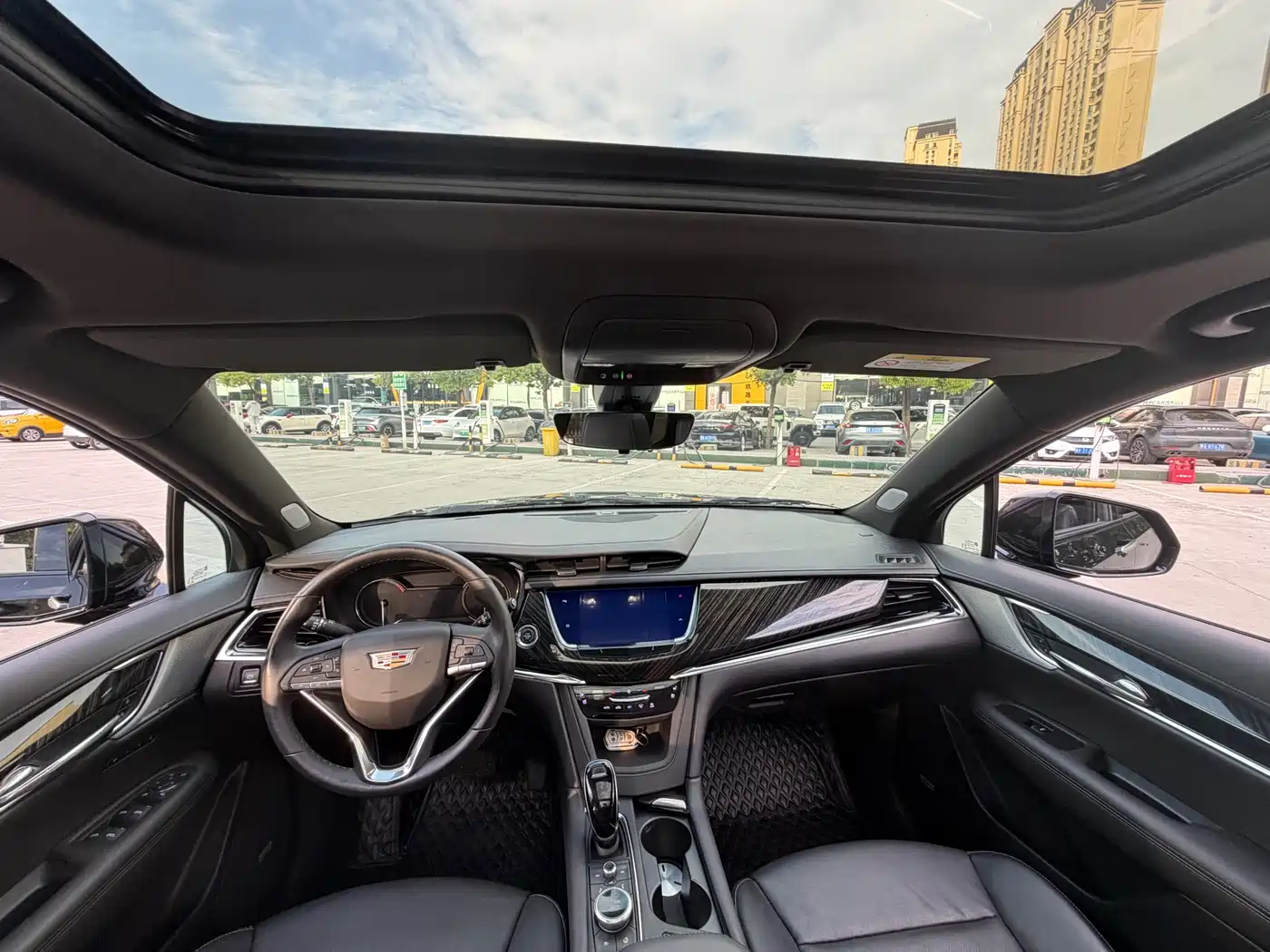 Cadillac XT6 2022 2.0T 6-Seater 4WD Luxury Edition фото 5