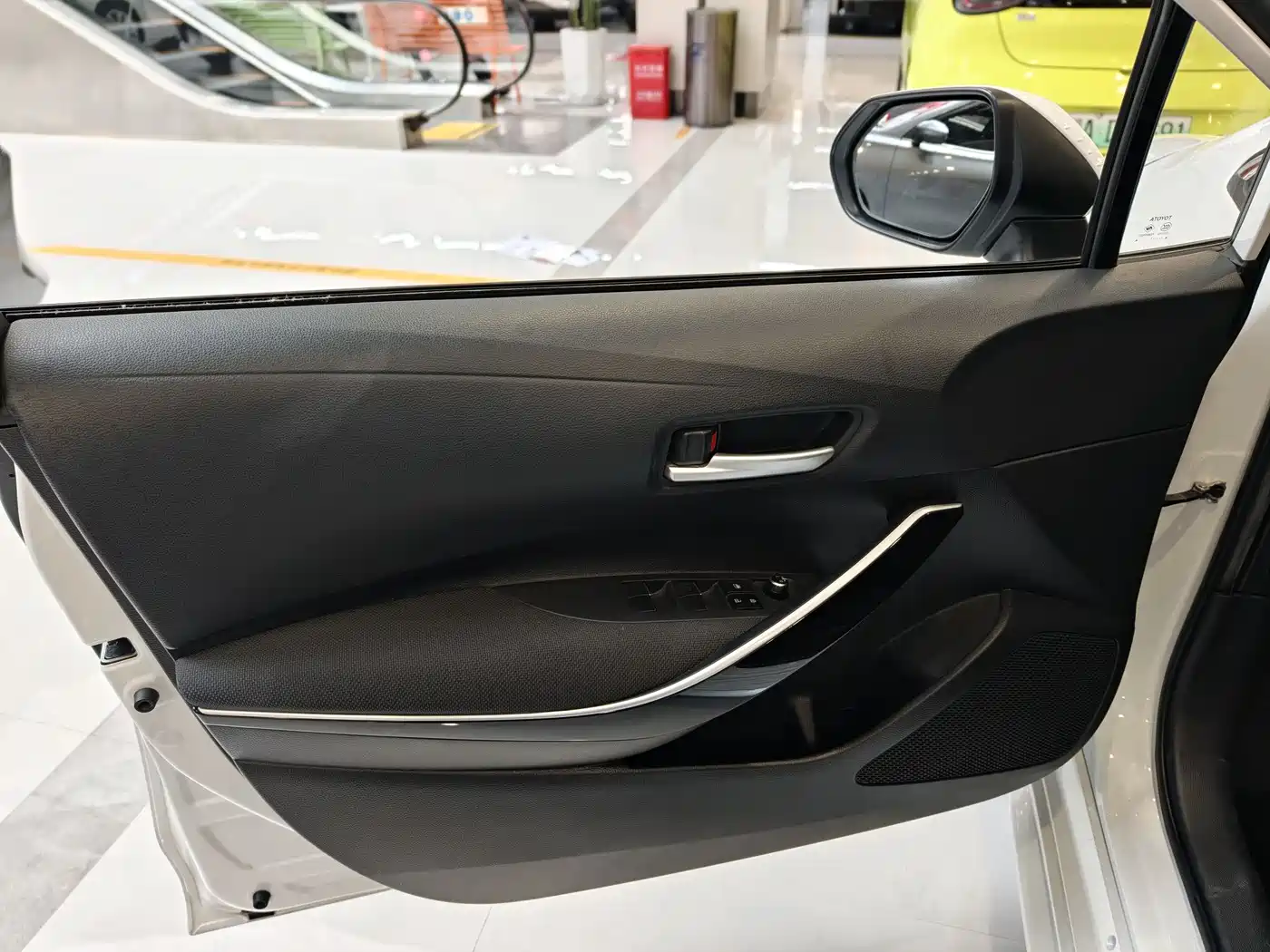 Toyota Levin 2021 Dual Engine 1.8H E-CVT Luxury Edition фото 5