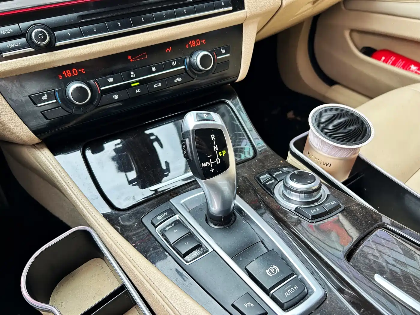 BMW 5 Series 2014 525Li Leading фото 14