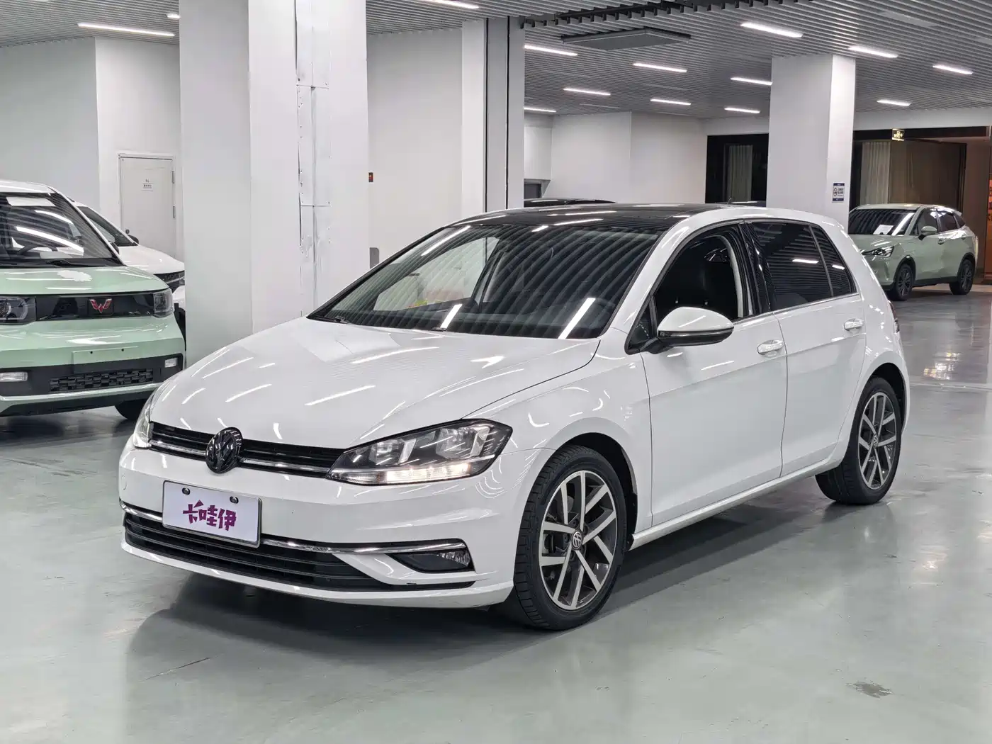 Volkswagen Golf 2020 Beloved Edition 280TSI DSG Luxury фото 6