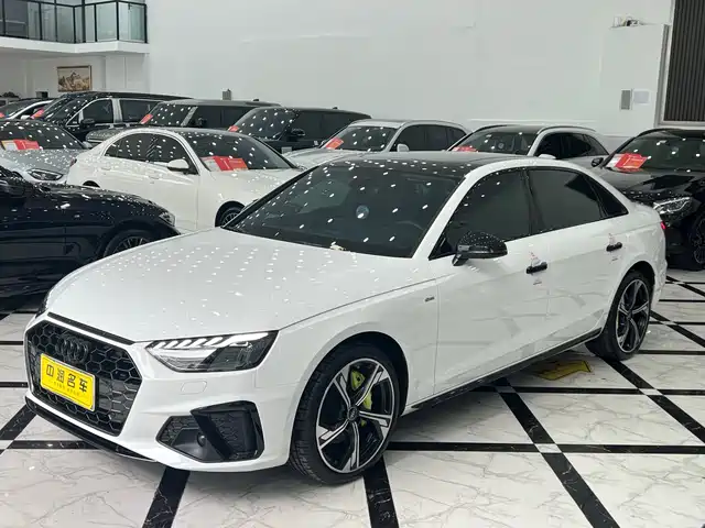 Audi A4L 40 TFSI, Люкс Драйв, Звёздная ночь