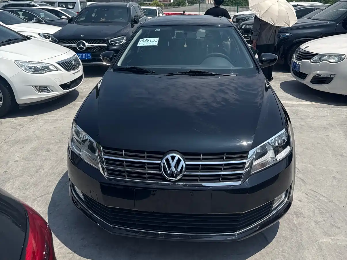 Volkswagen Lavida 2013 Facelift Classic 1.6L Automatic Comfort фото 2