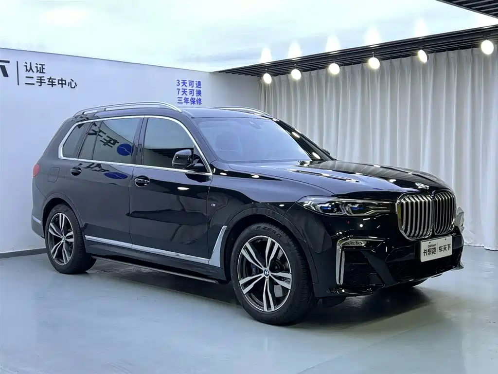 BMW X7 2022 xDrive40i Exclusive M Sport Package фото 2