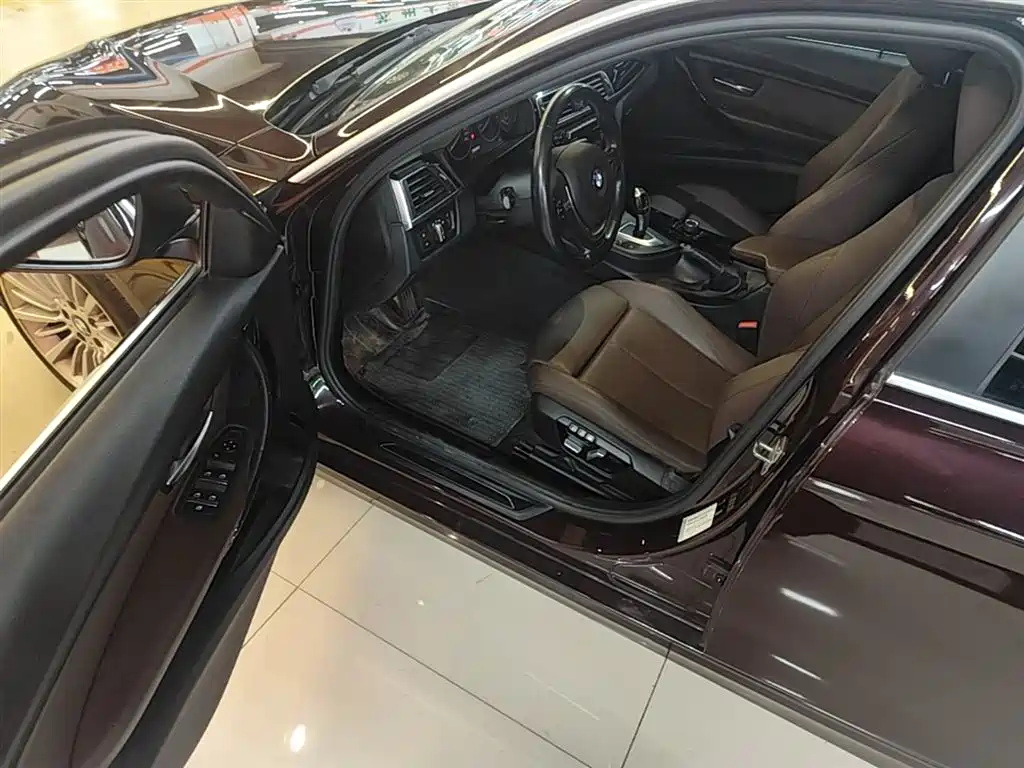 BMW 3 Series 2018 320Li Fashion Style фото 16