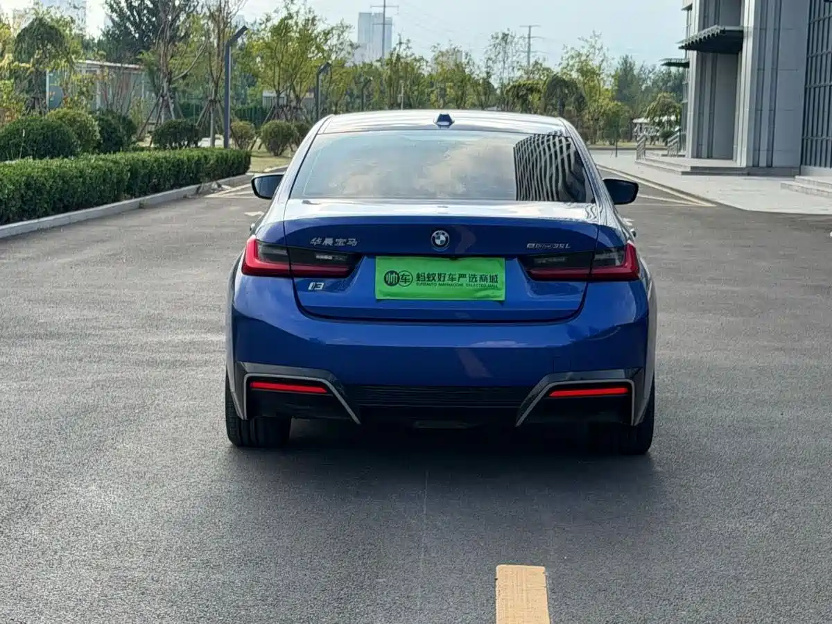 Фото 5 - BMW i3