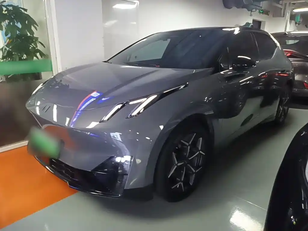 Lynk & Co Z20 2025