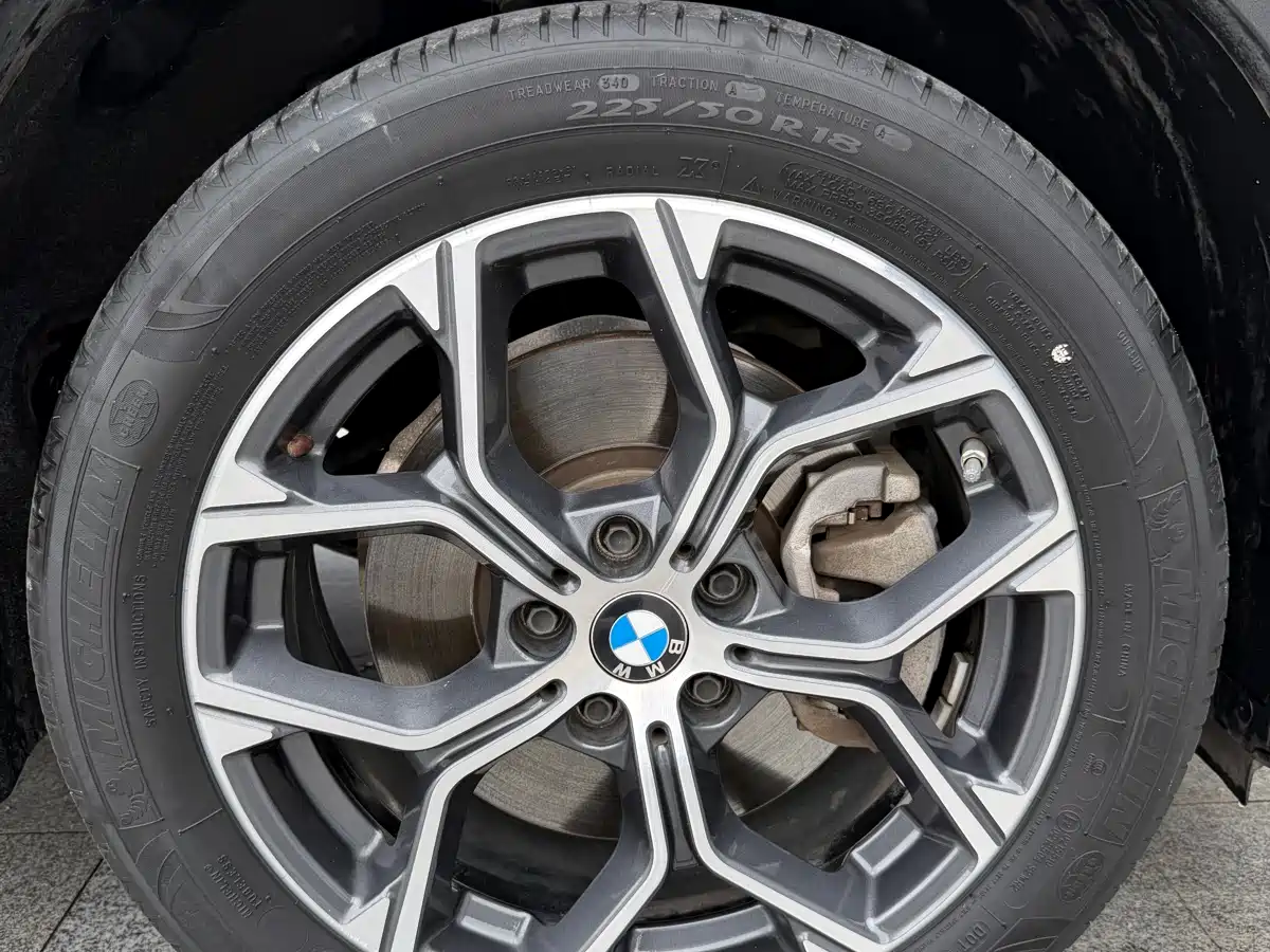 BMW X1 2022 sDrive25Li Leading фото 25