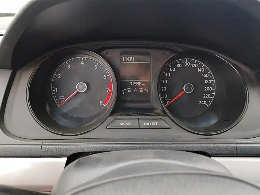 Volkswagen Lavida 2017 1.6L Automatic Trend Edition фото 14