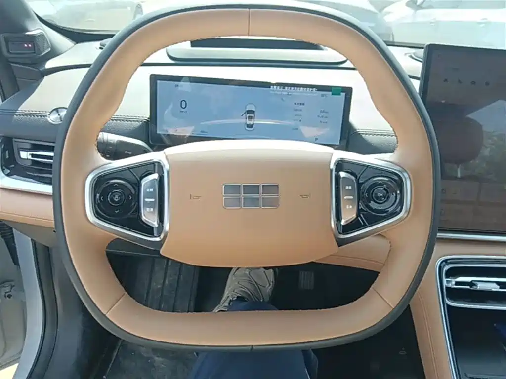 Geely Galaxy Galaxy A7 2025 EM-i фото 11