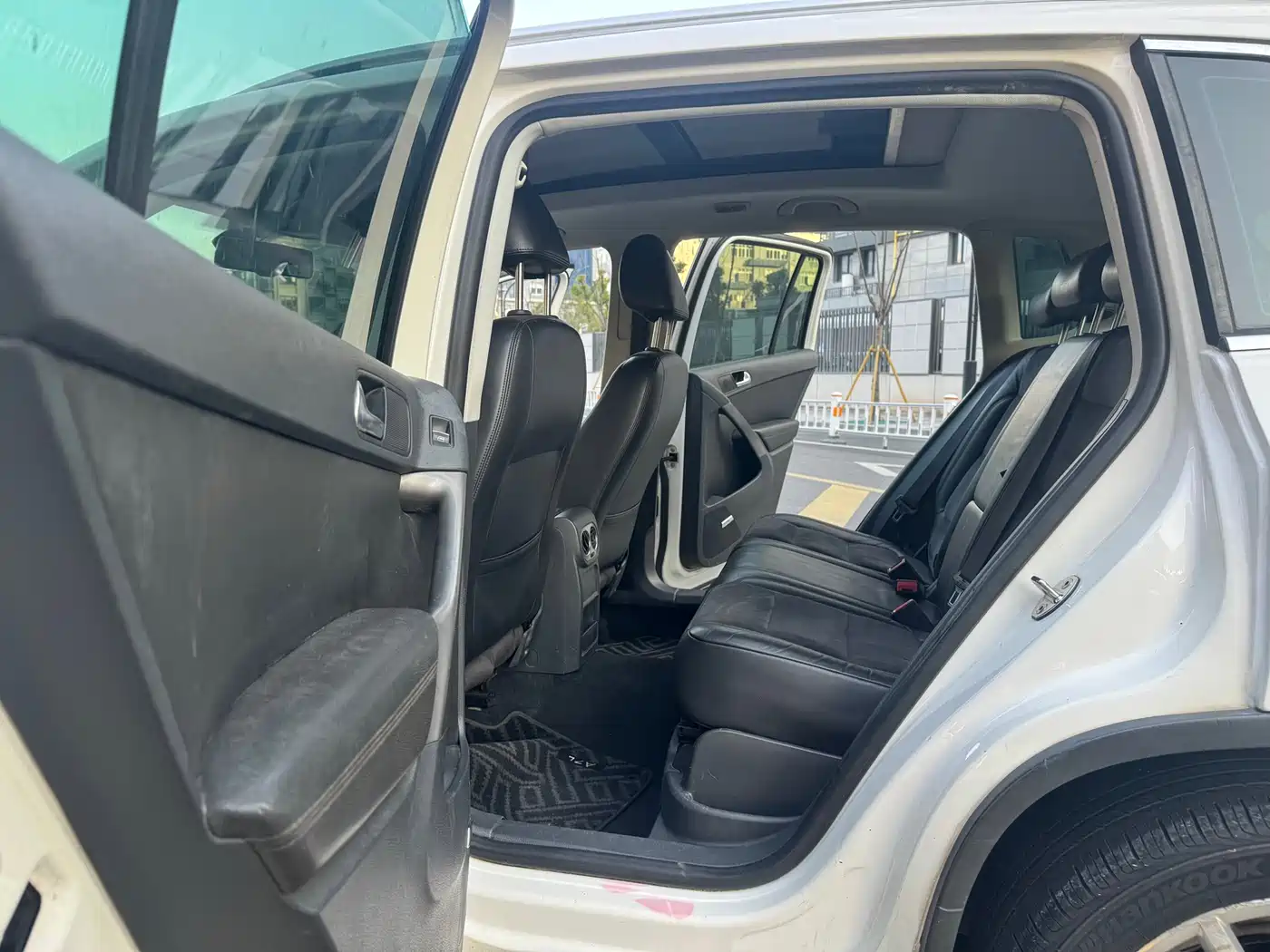 Volkswagen Tiguan 2012 2.0TSI Automatic 4WD Elite Edition фото 11