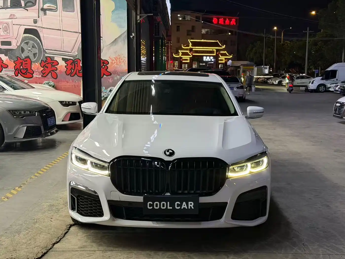 BMW 7 Series 2016 740Li Leading Edition фото 2