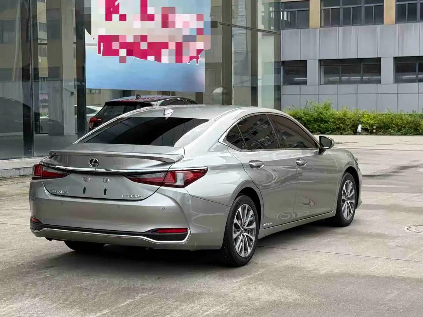 Lexus ES 2021 300h Excellence Edition фото 9