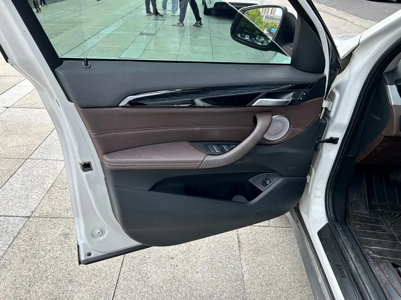 BMW X1 2022 sDrive25Li Leading фото 11