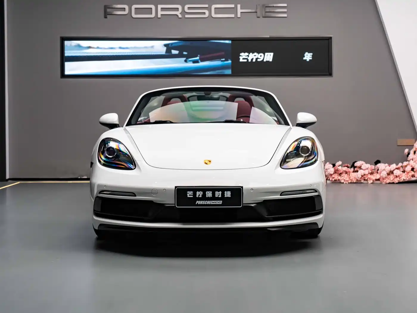 PORSCHE 718