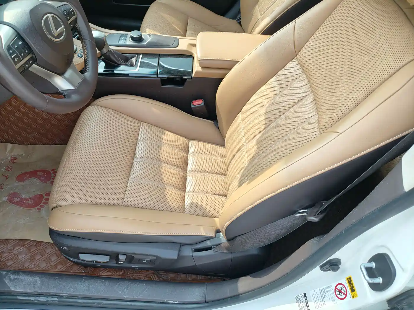 Lexus ES 2015 300h Comfort Edition фото 10