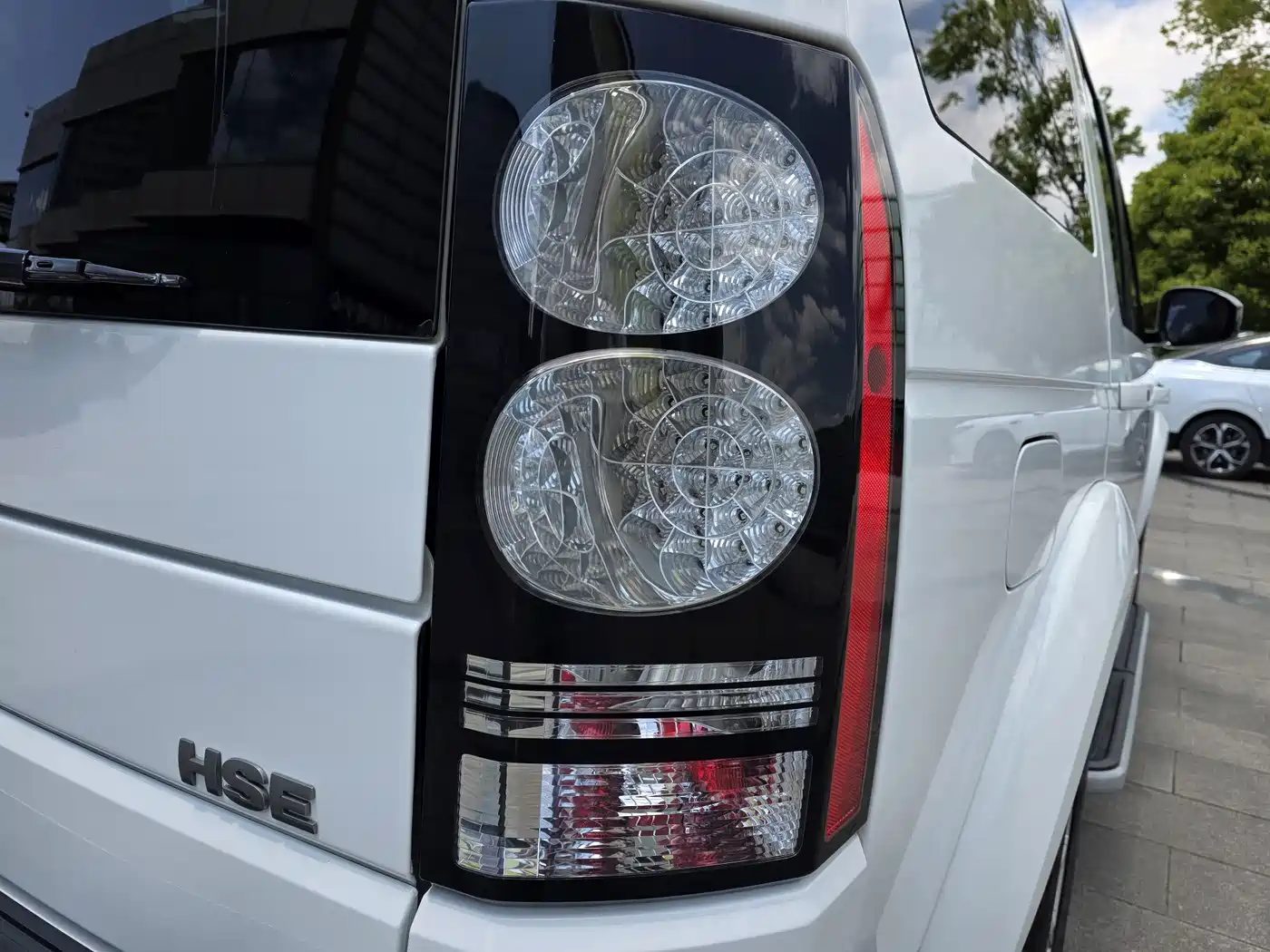 Land Rover Discovery 2015 3.0 SDV6 HSE Diesel фото 13