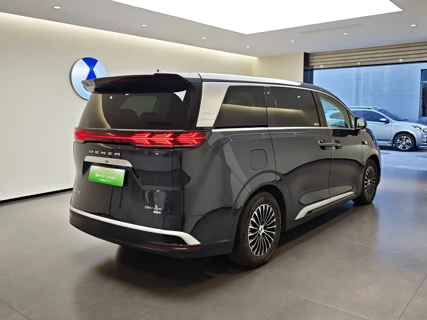 Denza D9 2025 Model DM-i Smart Drive Edition 1020 AWD Flagship фото 4