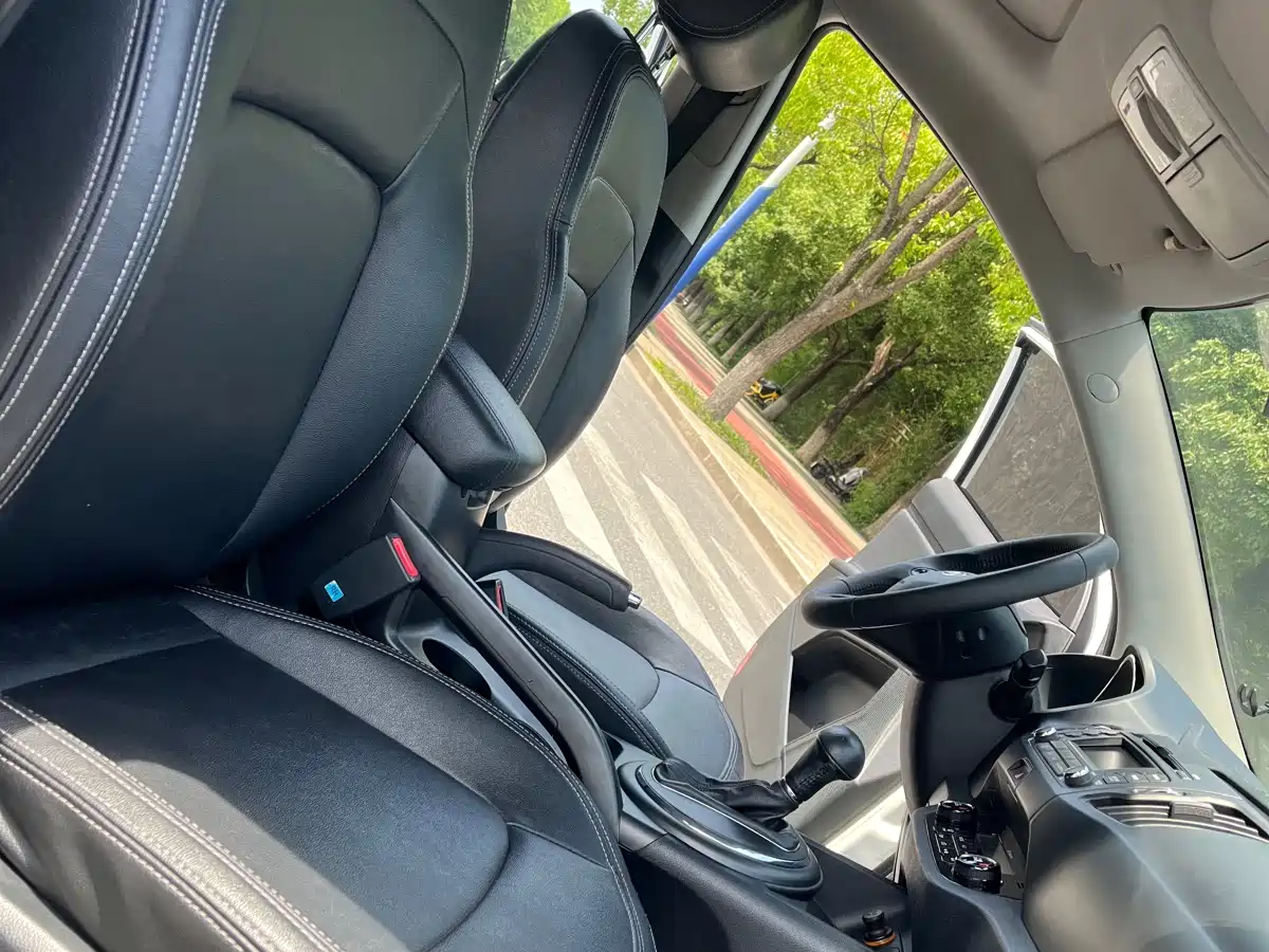 Kia Sportage 2014 2.0L Automatic 2WD GLS фото 11