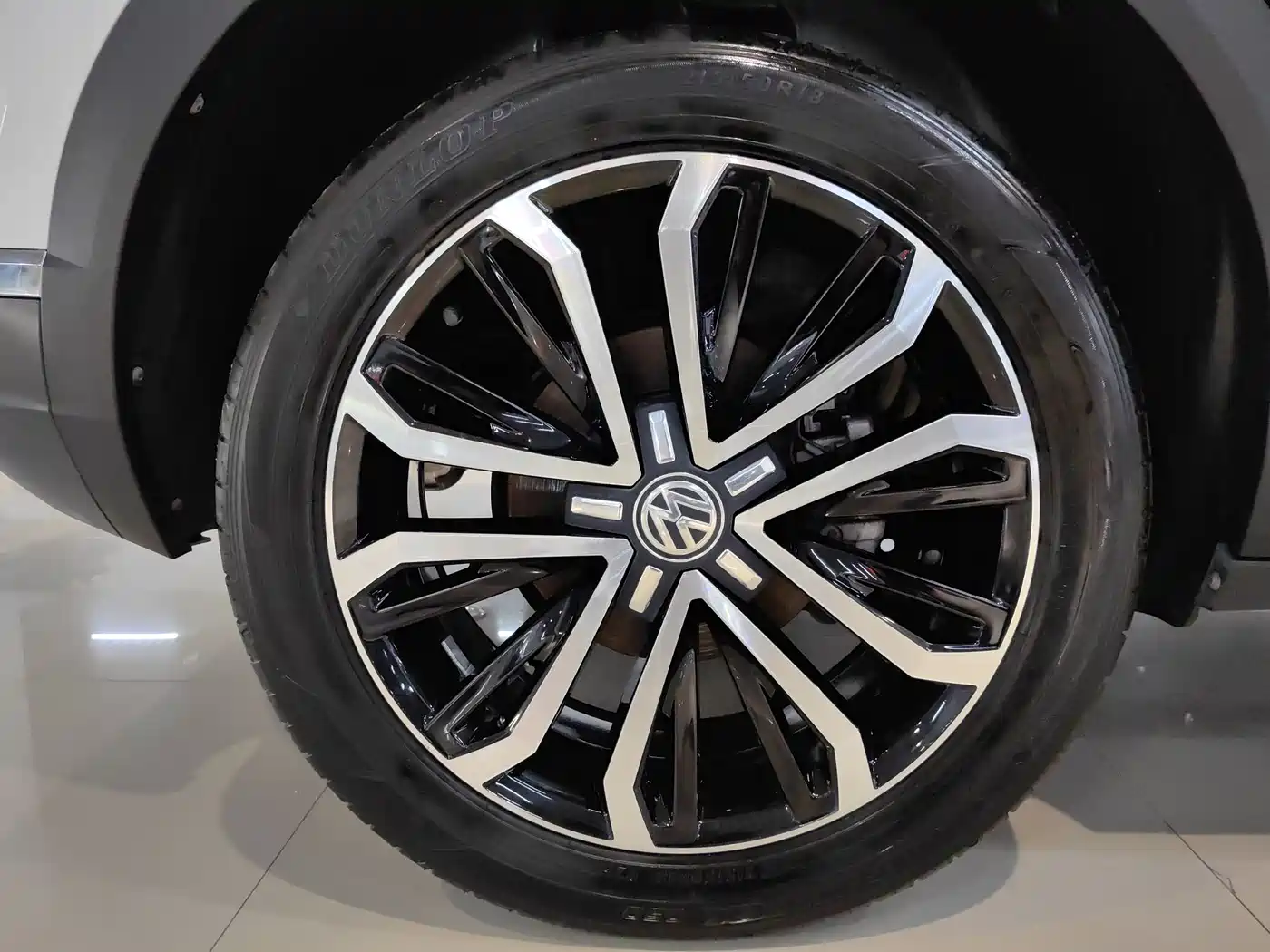 VOLKSWAGEN T ROC EXPLORING SONGS