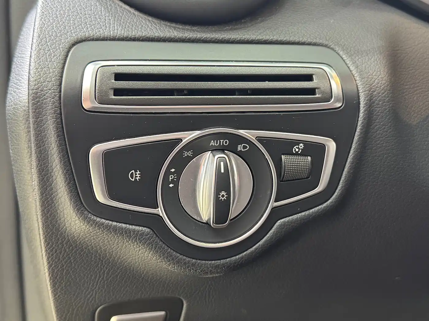 Mercedes-Benz GLC 2021 GLC 260 L 4MATIC Sporty фото 16