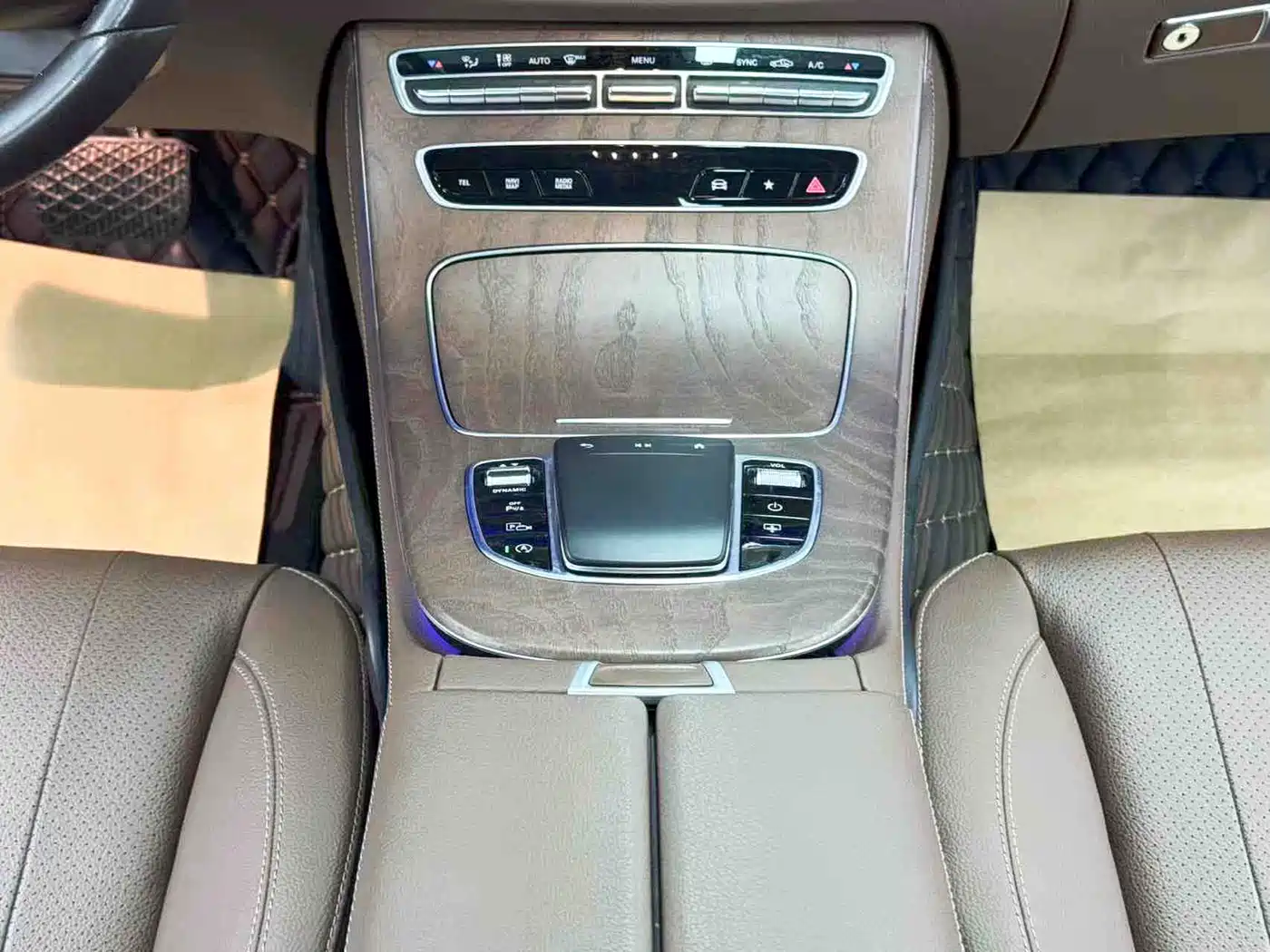 Mercedes-Benz E-Class 2023 E 300 L Luxury фото 18