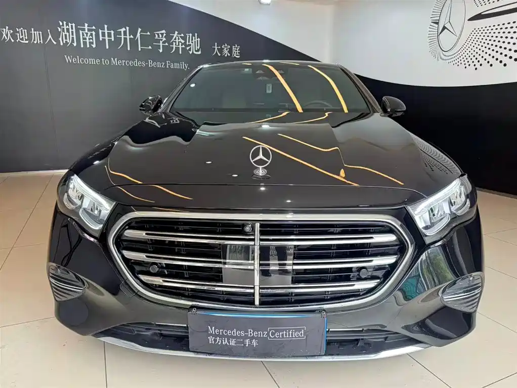 Mercedes-Benz E-Class 2025 E 300 L Fashion фото 2