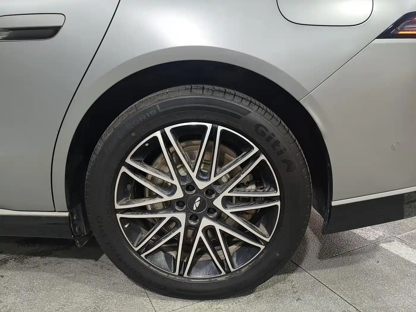 Chery Fengyun Fengyun A9L 2025 2025 Model 260 Extended Range Premium Edition