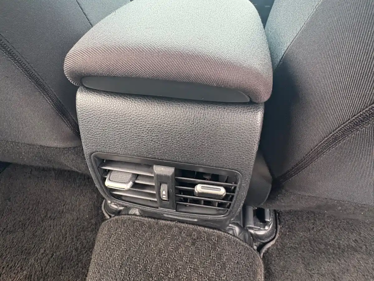 Toyota Corolla 2023 1.8L Smart Hybrid Dual Engine Pioneer Edition фото 12
