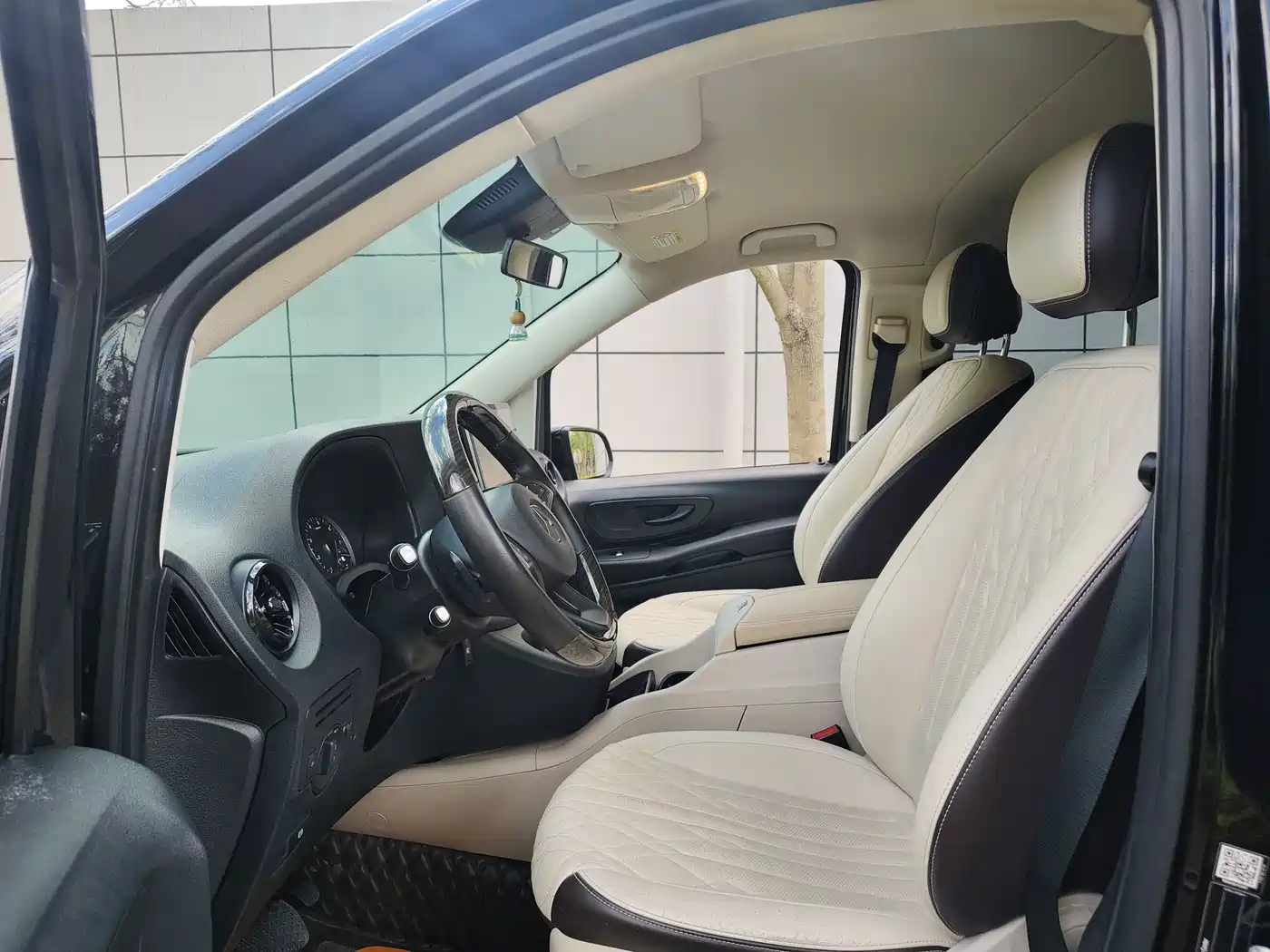 Mercedes-Benz Vito 2021 2.0T Elite 7-Seater фото 12