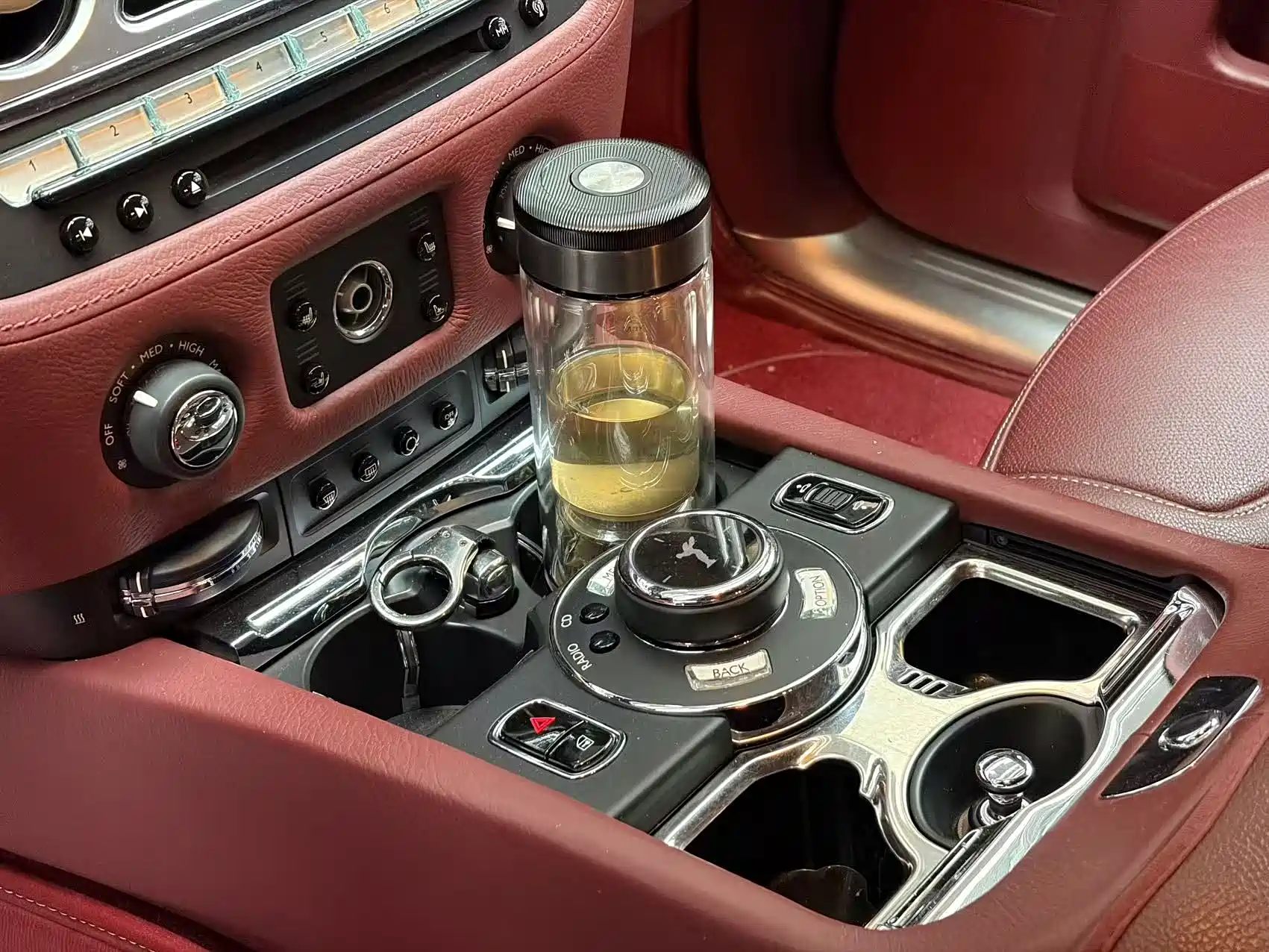 Фото 10 - Rolls-Royce Ghost
